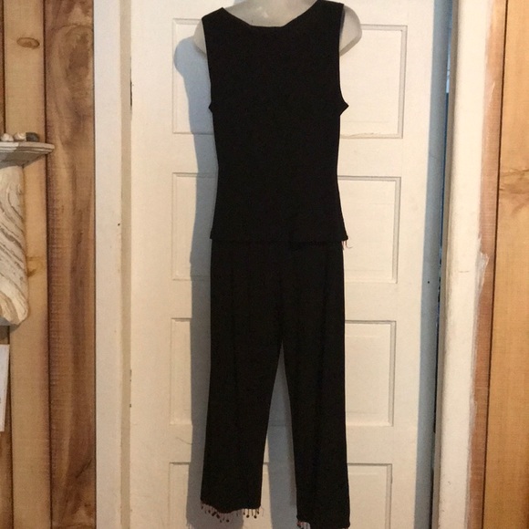 Chadwick’s Tank Capri 2 piece beaded outfit, small - Picture 2 of 4
